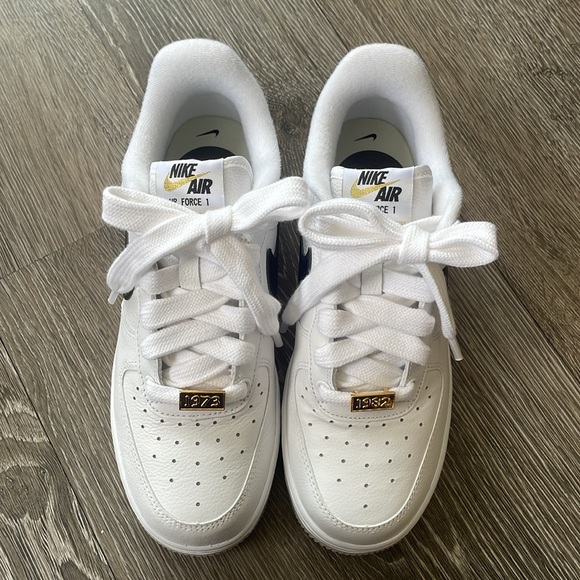 Nike Air Force 1 Anniversary Edition - Picture 2 of 6